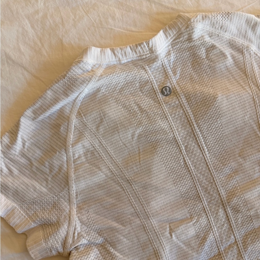 WHITE LULULEMON SHIRT